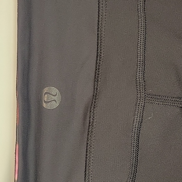 Lululemon Cropped Capri Yoga Leggings Women Size 4 Floral Low Rise - Picture 4 of 10